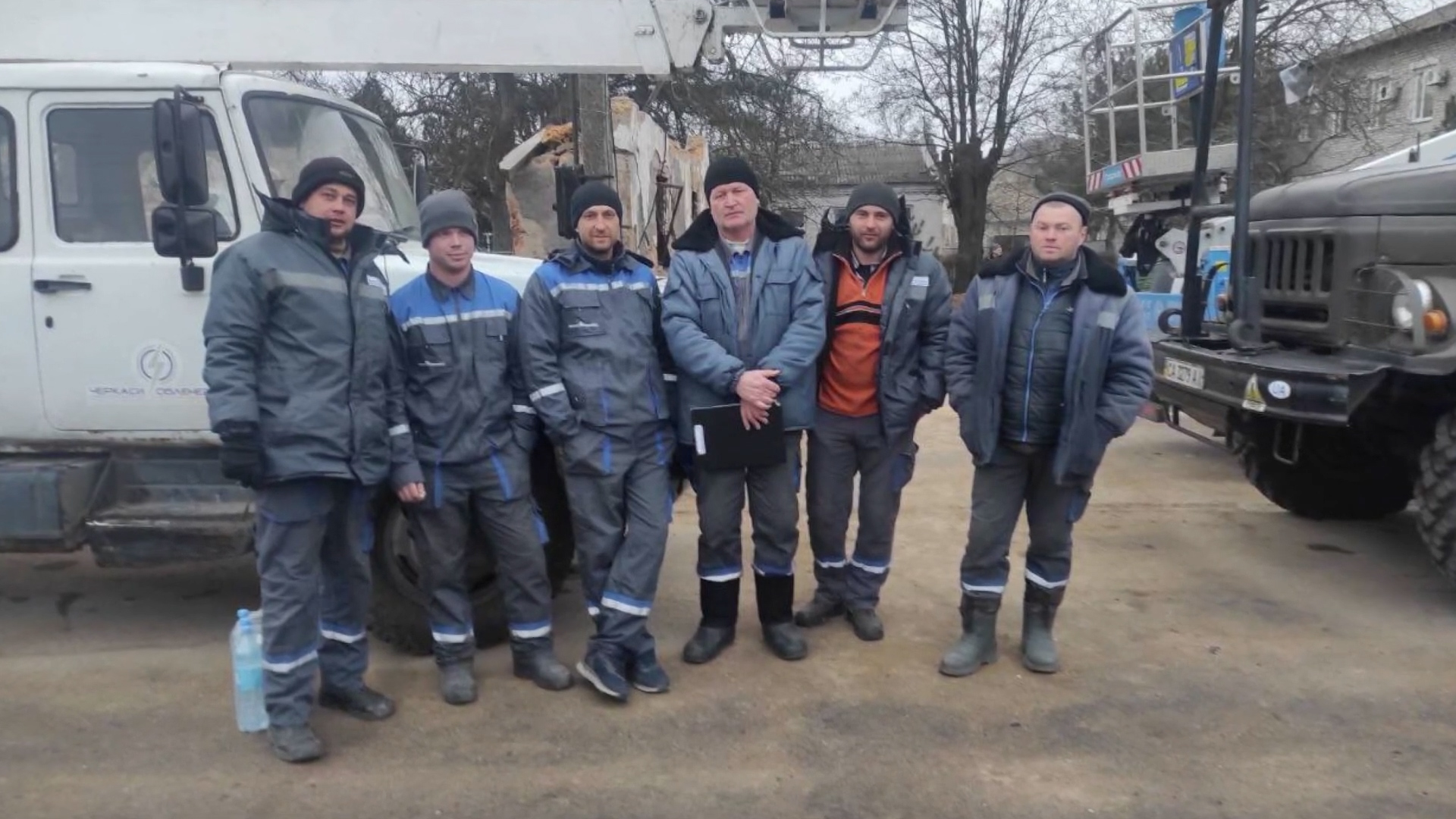 ВОЇНИ СВІТЛА: черкаські енергетики повернулися із Миколаївщини
